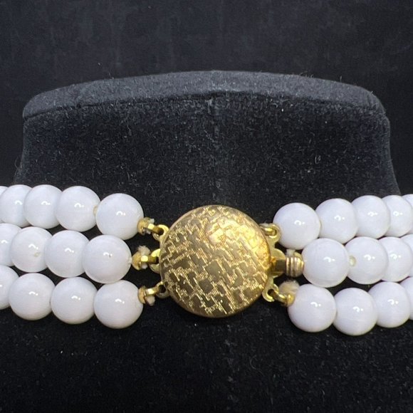 Vintage Gold Tone And White Triple Strand Beaded Necklace (311) - Picture 6 of 7